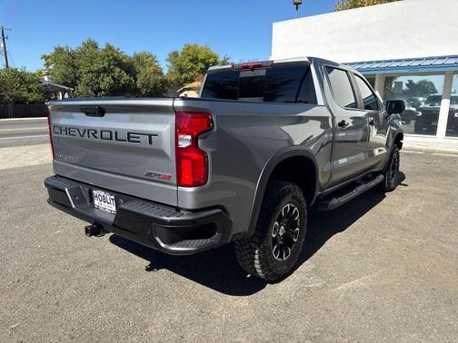 2024 Chevrolet Silverado 1500 ZR2