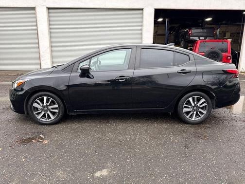 2020 Nissan Versa 1.6 SV