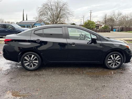 2020 Nissan Versa 1.6 SV