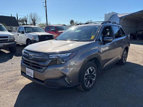 2025 Subaru Forester Premium