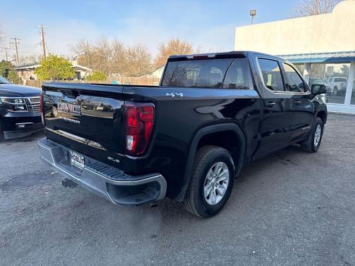 2023 GMC Sierra 1500 SLE