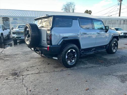 2024 GMC HUMMER EV SUV 2X