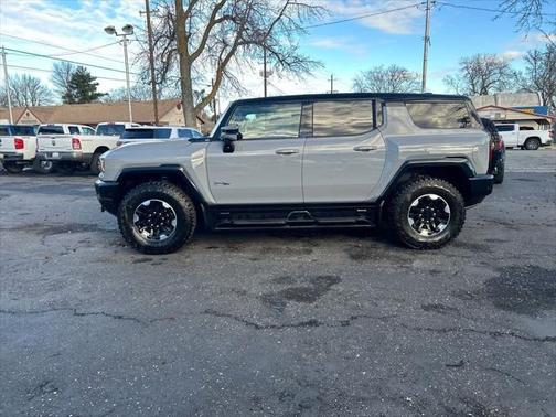 2024 GMC HUMMER EV SUV 2X