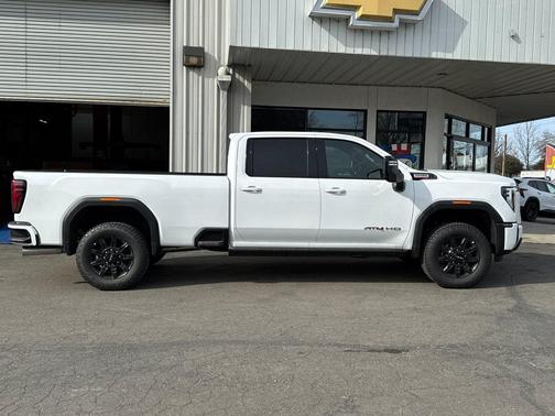 2026 GMC Sierra 2500 AT4