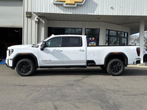 2026 GMC Sierra 2500 AT4