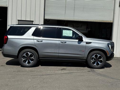 Sterling Metallic 2026 GMC Yukon 4WD AT4