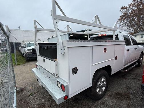2022 RAM 2500 Tradesman Crew Cab 4x2 8' Box