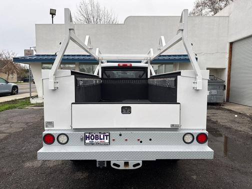 2022 RAM 2500 Tradesman Crew Cab 4x2 8' Box