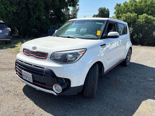 Clear White 2018 Kia Soul !