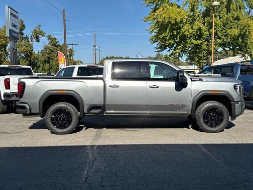 2026 GMC Sierra 2500 AT4