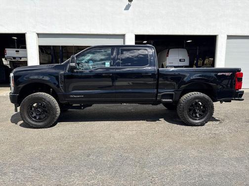 Agate Black Metallic 2024 Ford F-250 Lariat