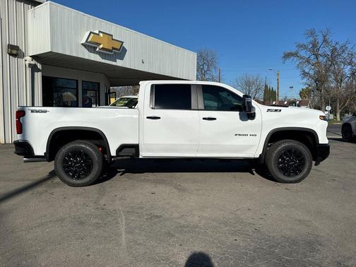 2026 Chevrolet Silverado 2500 LT