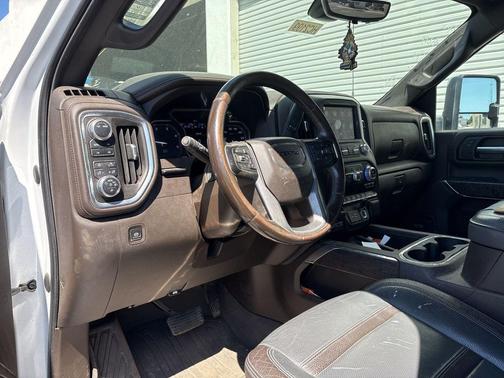 White Frost Tricoat 2022 GMC Sierra 3500 Denali