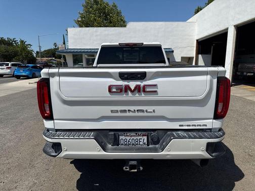White Frost Tricoat 2022 GMC Sierra 3500 Denali