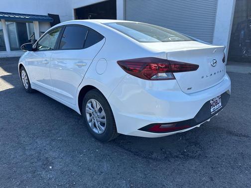 Quartz White Pearl 2020 Hyundai ELANTRA SE
