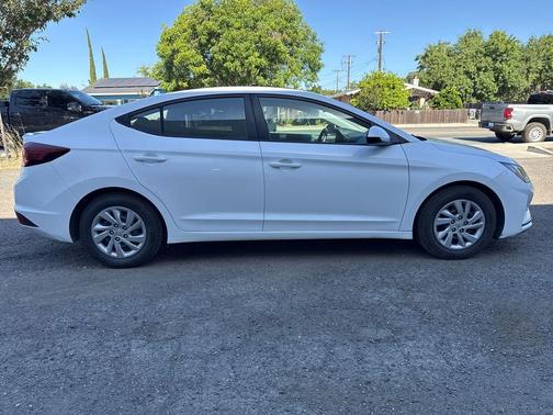 Quartz White Pearl 2020 Hyundai ELANTRA SE