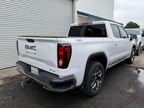 2023 GMC Sierra 1500 SLE