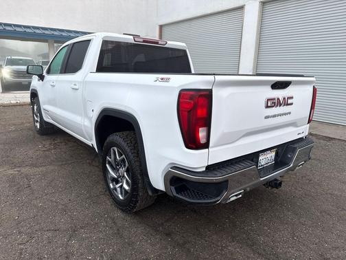 2023 GMC Sierra 1500 SLE