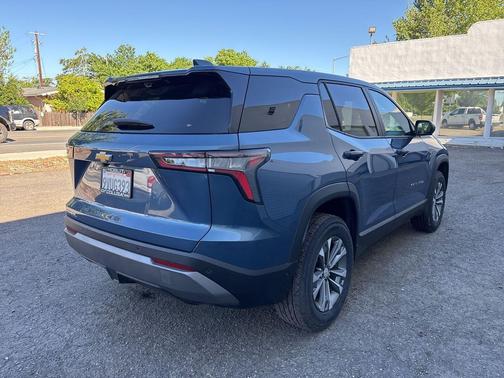 Lakeshore Blue Metallic 2026 Chevrolet Equinox 1LT