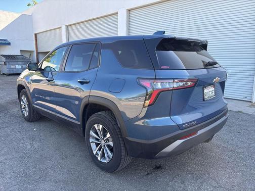 Lakeshore Blue Metallic 2026 Chevrolet Equinox 1LT