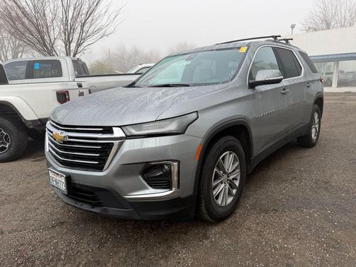 2023 Chevrolet Traverse LT Leather