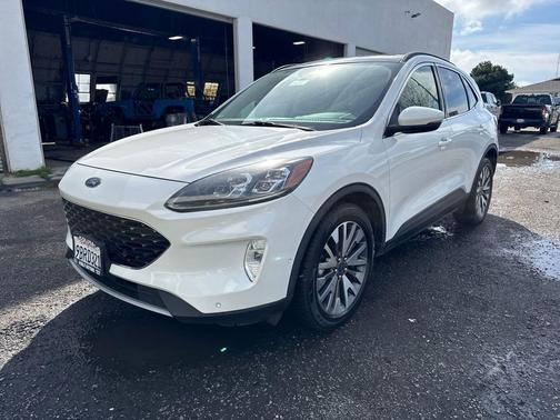2020 Ford Escape Titanium