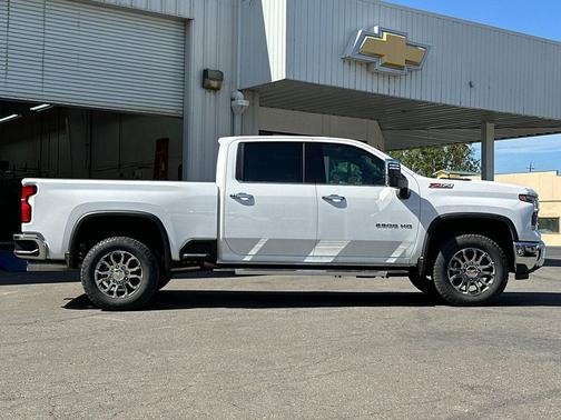 Summit White 2026 Chevrolet Silverado 2500 LTZ