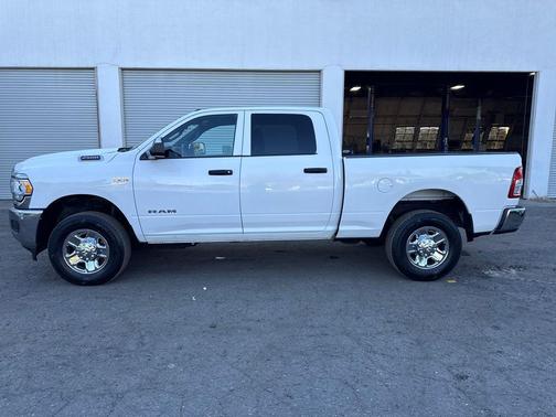 2021 RAM 2500 Tradesman Crew Cab 4x4 6'4' Box