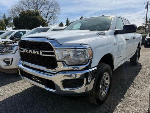 2021 RAM 2500 Tradesman Crew Cab 4x4 6'4' Box
