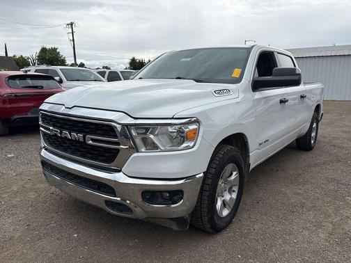 Bright White Clearcoat 2023 RAM 1500 Big Horn/Lone Star