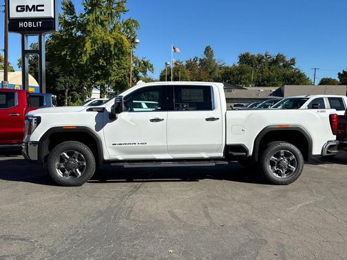 2026 GMC Sierra 2500 SLT