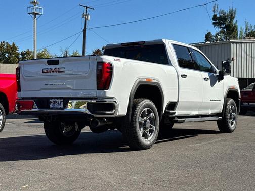 2026 GMC Sierra 2500 SLT