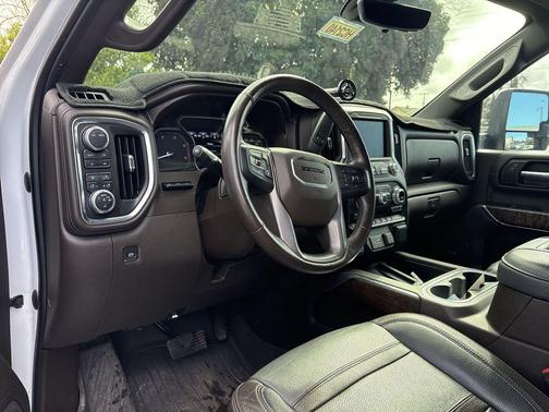 2020 GMC Sierra 2500 Denali