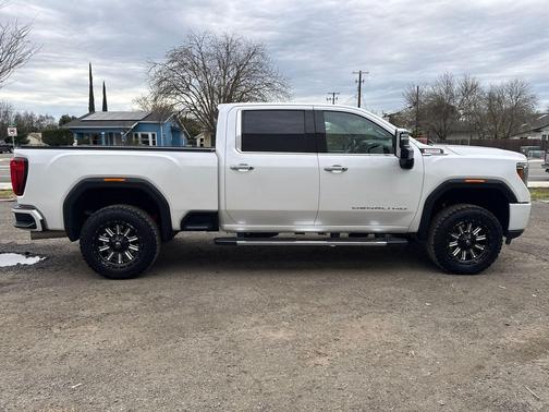 2020 GMC Sierra 2500 Denali