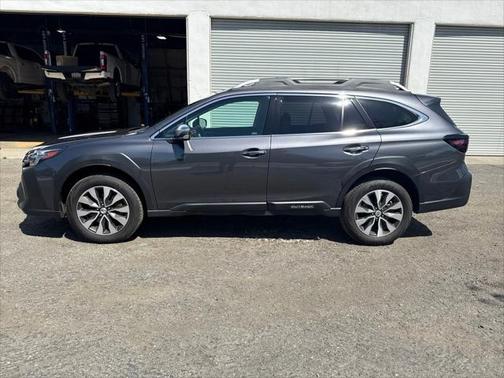 2025 Subaru Outback Touring XT