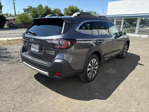 2025 Subaru Outback Touring XT