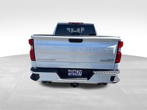 Iridescent Pearl Tricoat 2025 Chevrolet Silverado 1500 High Country