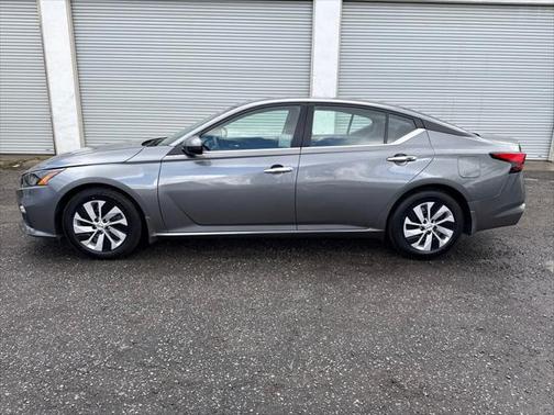2022 Nissan Altima S FWD