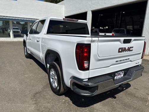 2024 GMC Sierra 1500 SLE