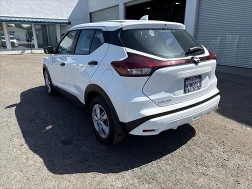 2022 Nissan Kicks S