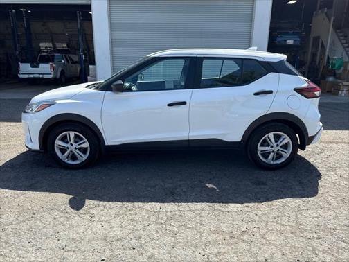 2022 Nissan Kicks S
