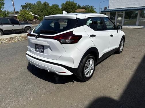 2022 Nissan Kicks S