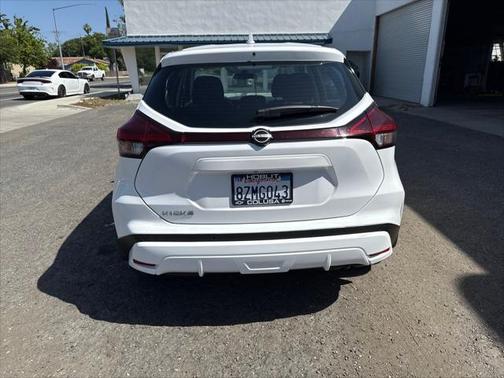 2022 Nissan Kicks S