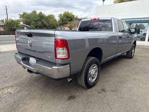 2024 RAM 2500 Tradesman Crew Cab 4x4 8' Box