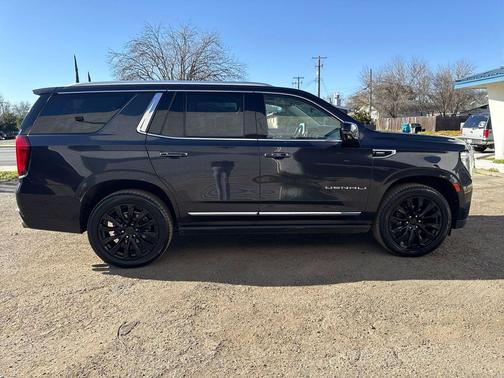 2023 GMC Yukon Denali