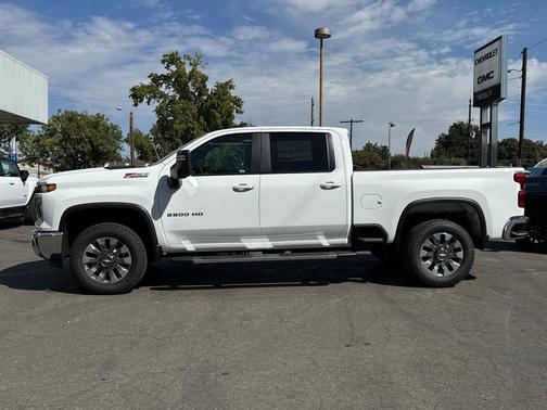 2025 Chevrolet Silverado 2500 LT