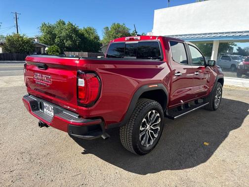Volcanic Red Tintcoat 2025 GMC Canyon Denali