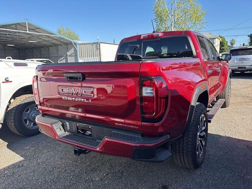 2025 GMC Canyon Denali