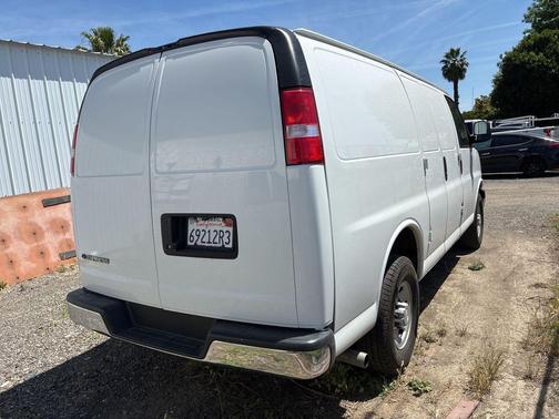 Summit White 2022 Chevrolet Express 2500 Work Van