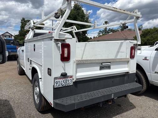 Bright White Clearcoat 2022 RAM 2500 Tradesman Regular Cab 4x2 8' Box